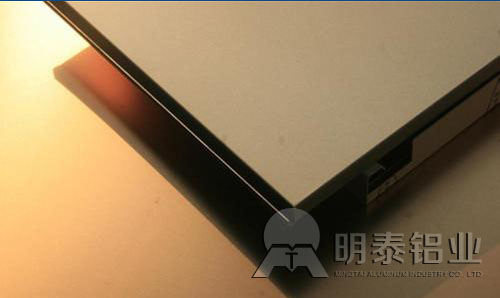 3003防銹鋁板的應用優勢及介紹