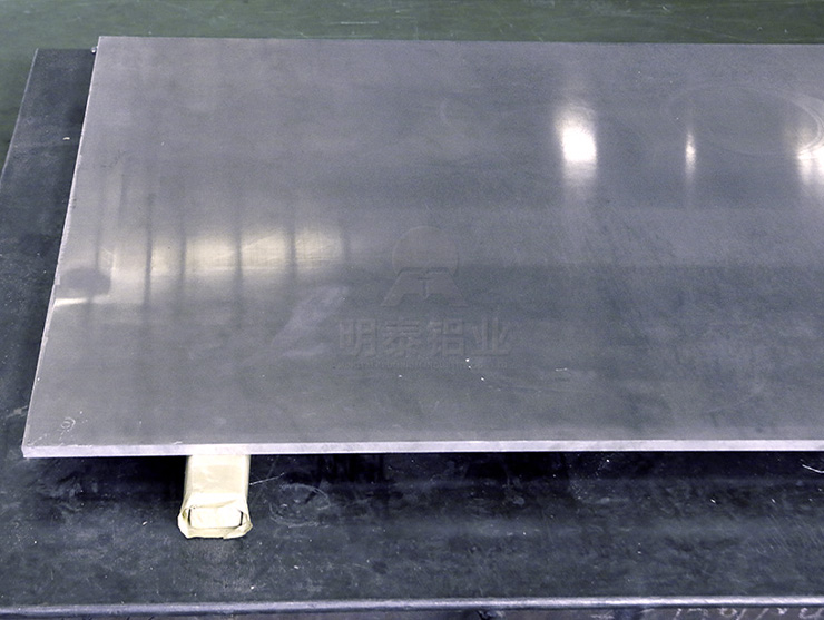 淬火、拉伸鋁板