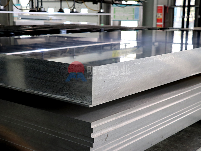 6061 國標(biāo)鋁板：品質(zhì)如一，為各行業(yè)提供穩(wěn)定鋁材解決方案