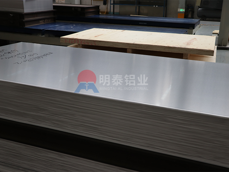河南明泰鋁業(yè)6082鋁板.jpg