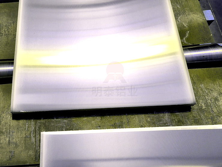 明泰 5182 鋁板廠家 焊接性能優(yōu)良 汽車船舶包裝多領域適用