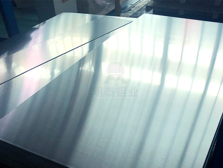5182鋁板生產(chǎn)廠家 明泰鋁業(yè) 上市企業(yè) 品質(zhì)穩(wěn)定